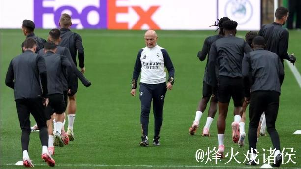 【揭秘】龙哥在皇马最和谐时被炒,平图斯成主因之一 【揭秘】龙哥在皇马最和谐时被炒,平图斯成主因之一