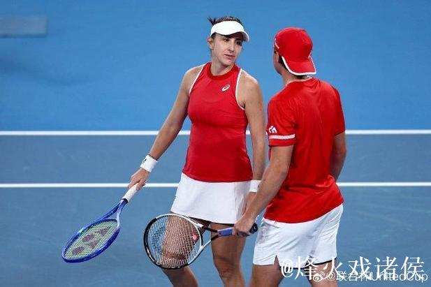 联合杯鲍里妮领衔意大利3-0瑞士 高芙首秀独得2分 联合杯鲍里妮领衔意大利3-0瑞士 高芙首秀独得2分