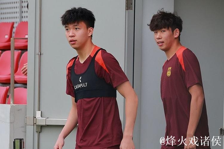 教练传递信心 专家舒缓心理 国足再三强调减压 教练传递信心 专家舒缓心理 国足再三强调减压