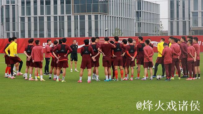 教练传递信心 专家舒缓心理 国足再三强调减压 教练传递信心 专家舒缓心理 国足再三强调减压